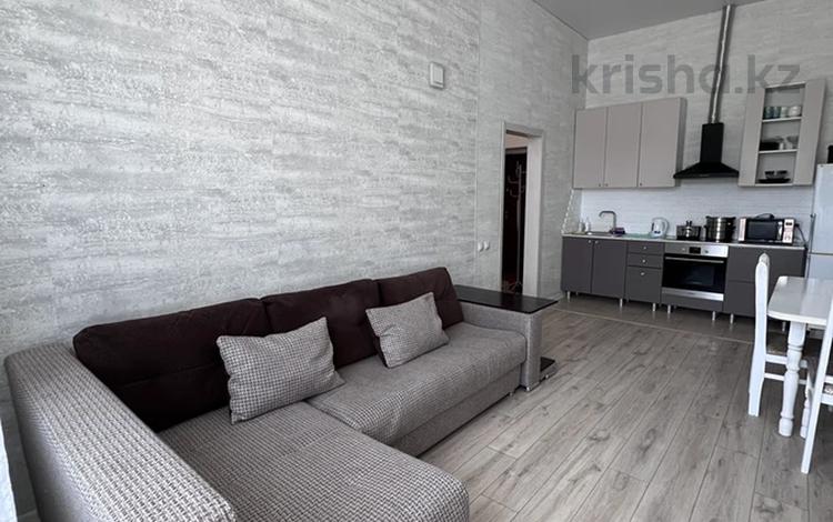 2-бөлмелі пәтер · 50 м² · 1/9 қабат, Камзина 41/1, бағасы: 15 000 ₸ в Павлодаре — фото 2