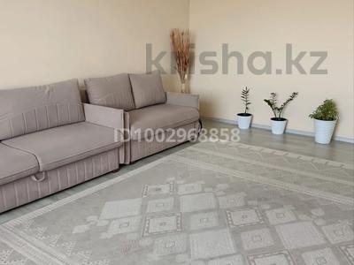 2-комнатная квартира · 80 м² · 2/14 этаж, Тлендиева 38 за 25 000 ₸ в Астане, Сарыарка р-н