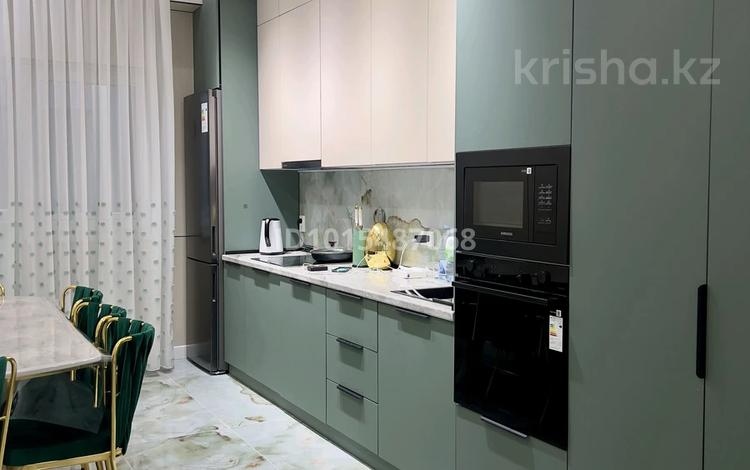 2-комнатная квартира · 79 м², Азаттык за 450 000 ₸ в Атырау — фото 2