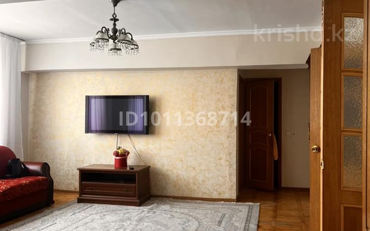 3-комнатная квартира · 75 м² · 2/5 этаж, мкр Алмагуль 75 — Ходжанова за 400 000 ₸ в Алматы, Бостандыкский р-н — фото 2