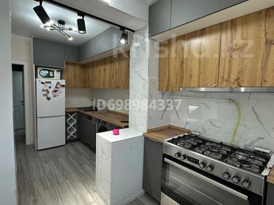 2-комнатная квартира · 58.5 м² · 3/5 этаж, 12-й мкр 3 — Возле Altyn Food и Бархан за 17.5 млн 〒 в Актау, 12-й мкр