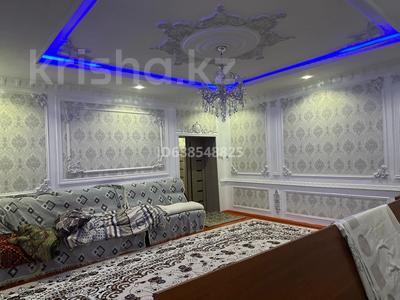 Отдельный дом • 7 комнат • 120 м² • 10 сот., Хамза 5 за 20 млн 〒 в Туркестане