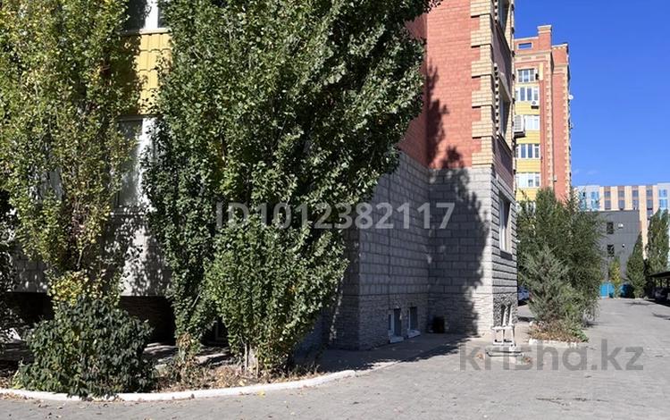 4-комнатная квартира · 140 м² · 1/7 этаж, Просп. Санкибай Батыра 72К К-2 за 65 млн ₸ в Актобе, мкр Авиатор — фото 2