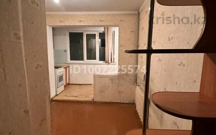 3-комнатная квартира · 63 м² · 3/5 этаж, 16-й микрорайон, 16-й микрорайон 18 за 21.5 млн 〒 в Шымкенте, Аль-Фарабийский р-н — фото 2