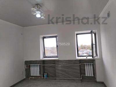 1-комнатная квартира · 20 м² · 4/4 этаж, Есена Утеулиева 30 — Общежитие район Гранд базара за 4.8 млн 〒 в Таразе