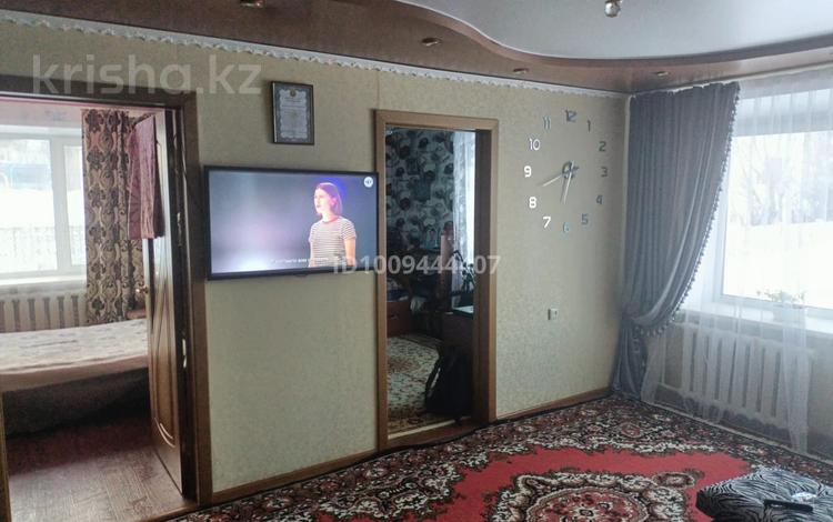 3-комнатная квартира · 65 м² · 1/5 этаж, 5 микрорайон за 10.5 млн ₸ в Лисаковске — фото 2