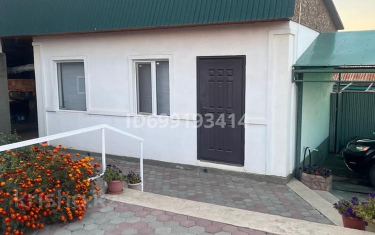 Отдельный дом · 1 комната · 45 м², Толстого 46 — Куанышева за 95 000 ₸ в Кокшетау — фото 2