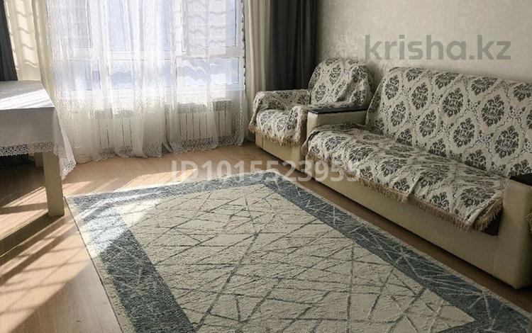 2-комнатная квартира · 63 м² · 9/9 этаж, мкр Аккент 27 за 300 000 ₸ в Алматы, Алатауский р-н — фото 2