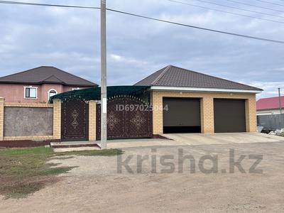 Отдельный дом · 7 комнат · 360 м² · 10 сот., жилой массив Кызылжар за 85 млн 〒 в Актобе