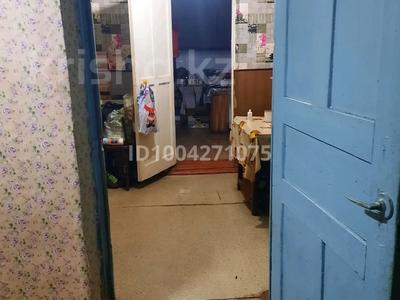Отдельный дом · 4 комнаты · 60 м² · 12 сот., Центральная 61 — Находится возле школы за 4 млн ₸ в Ростовке