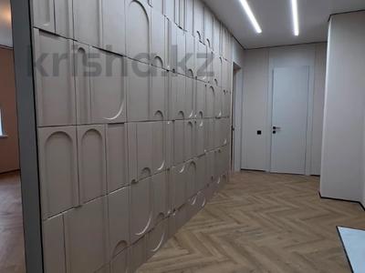 4-бөлмелі пәтер · 145 м² · 2/5 қабат, Мкрн Алтын Орда, 49г 49г, бағасы: 59 млн ₸ в Актобе