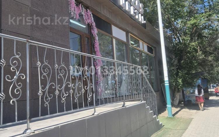 Дүкендер мен бутиктер · 110 м², бағасы: 400 000 ₸ в  — фото 2
