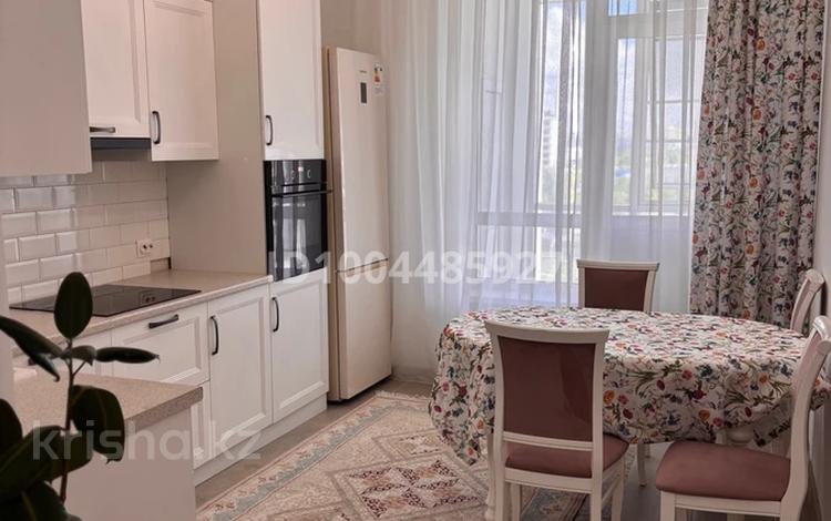 3-бөлмелі пәтер · 86 м² · 4/8 қабат, Кабанбай батыра, бағасы: 450 000 ₸ в Астане, Есильский р-н — фото 2