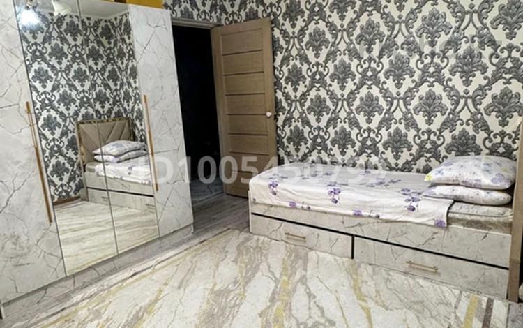 3-бөлмелі пәтер · 60 м² · 1/4 қабат, Майлыкожа 110/9 — 2 Аптека 1 этаж уш болме., бағасы: 15.5 млн ₸ в Арыси — фото 2