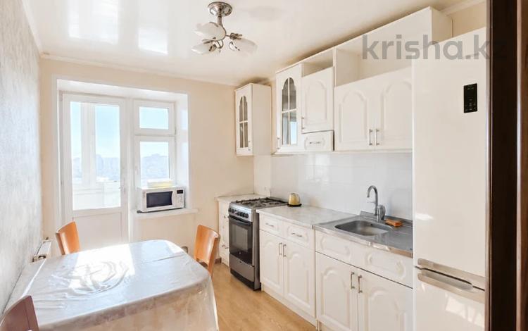 4-комнатная квартира · 80 м² · 9/9 этаж, Курмангазы — Школьник за 200 000 ₸ в Уральске — фото 6