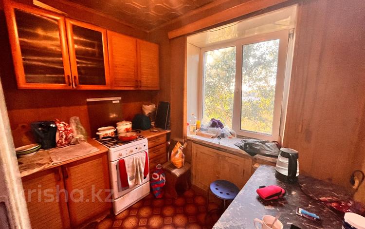 3-бөлмелі пәтер · 58 м² · 5/5 қабат, ул. Абая, бағасы: 6 млн ₸ в Темиртау — фото 3