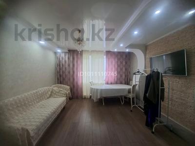 2-бөлмелі пәтер · 54 м² · 6/10 қабат, Майкудук, Мкр Голубые пруды 13, бағасы: 21 млн ₸ в Караганде, Алихана Бокейханова р-н