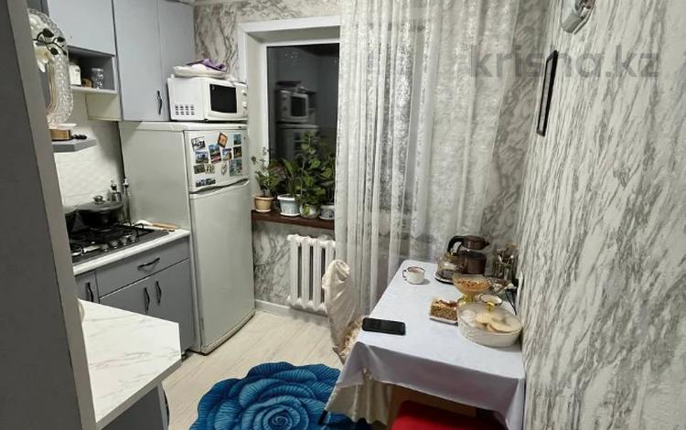 2-бөлмелі пәтер · 44 м² · 1/5 қабат, 15-шағынаудан 15, бағасы: ~ 12.4 млн ₸ в Караганде, Алихана Бокейханова р-н — фото 2