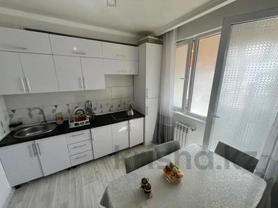3-комнатная квартира · 72 м² · 8 этаж, мкр Аксай-4 за 40.5 млн ₸ в Алматы, Ауэзовский р-н