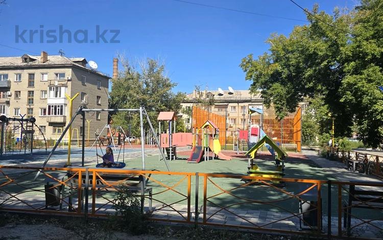 3-бөлмелі пәтер · 55 м² · 3/4 қабат, Титова, бағасы: 15 млн ₸ в Семее — фото 2