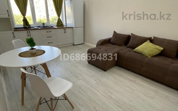 2-комнатная квартира, 40 м², 6/9 этаж помесячно, Сатпаева 97 — Розбакиева сатпаева