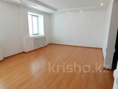 2-бөлмелі пәтер · 71 м² · 9/10 қабат, Алии Молдагуловой, бағасы: 21.9 млн ₸ в Актобе
