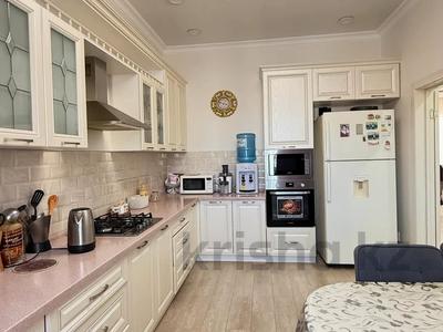 Отдельный дом · 5 комнат · 247.4 м² · 3.3 сот., Старый Аэропорт за 73 млн 〒 в Уральске