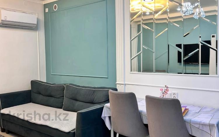 2-бөлмелі пәтер · 70 м² · 9/10 қабат, ЖАМАКАЕВА — ЦЕНТР, бағасы: 45 млн ₸ в Семее — фото 4