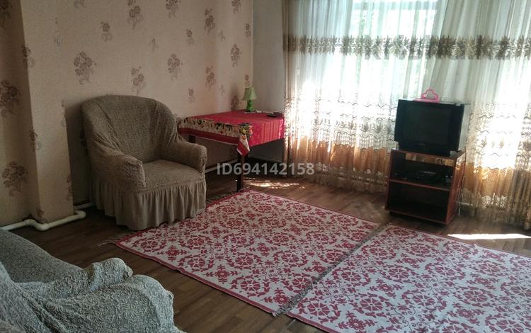 3-комнатная квартира · 70.3 м² · 2/2 этаж, Ауэзова 25 за 6 млн ₸ в  — фото 8