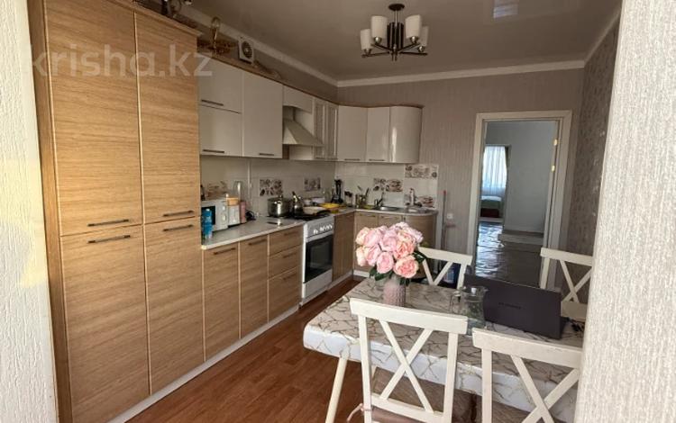 4-бөлмелі пәтер · 110.5 м² · 6/9 қабат, мкр. Алтын орда, Тауелсиздик — угол Мустафа Шокая, бағасы: 45 млн ₸ в Актобе — фото 24