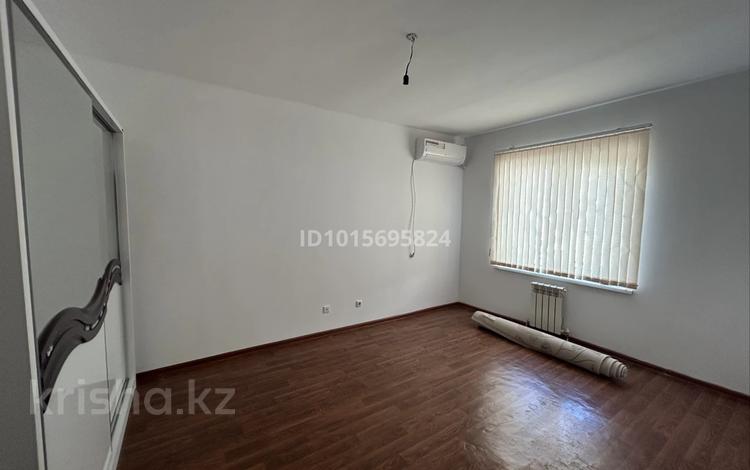 1-бөлмелі пәтер · 35.2 м² · 3/5 қабат, Нұрсая ш/а., Проезд Шырайлым 1 — Рядом школа НИШ, бином и APEC колледж, бағасы: 120 000 ₸ в Атырау, мкр Нурсая — фото 2