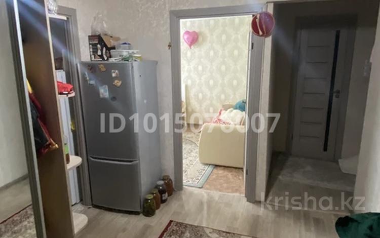 3-бөлмелі пәтер · 71 м² · 2/5 қабат, Қонаев ш/а. 71 — Рынок жеңіс, бағасы: ~ 27 млн ₸ в Уральске, мкр Кунаева — фото 2