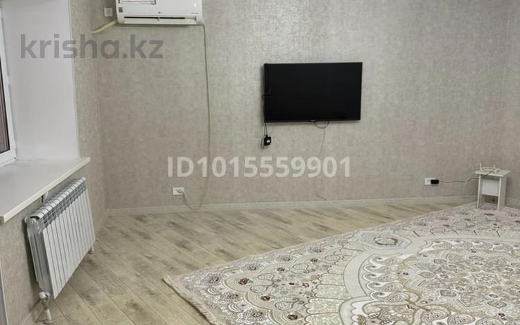 2-комнатная квартира · 74 м² · 9/10 этаж, мкр. Алтын орда 13/3 — Тауелсиздик и Мустафа Шокая за 27 млн ₸ в Актобе — фото 2