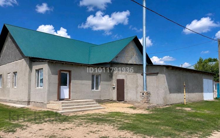 Отдельный дом · 4 комнаты · 156 м² · 10 сот., Момышулы 3 за 27 млн ₸ в Караоткеле — фото 38