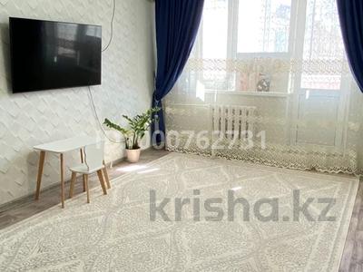 Продажа квартир в Западно-Казахстанской обл.: 3-комнатная квартира · 62 м² · 5/5 этаж, Абая 86 за 20 млн 〒 3-комнатная квартира · 62 м² · 5/5 этаж, Абая 86 за 20 млн 〒 в Уральске, мкр Школьник