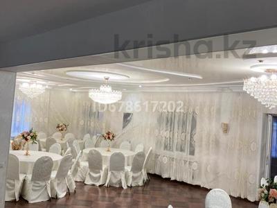 Дом · 8 комнат · 450 м², Балкантау 41 за 80 000 〒 в Астане, Алматы р-н