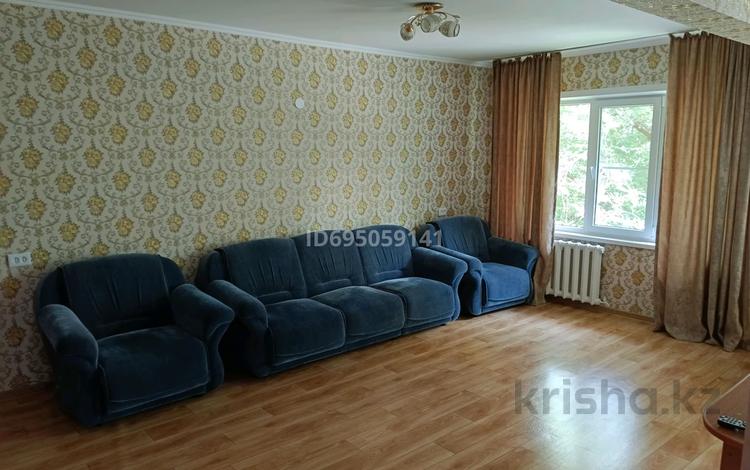 2-бөлмелі пәтер · 49 м² · 2/5 қабат, Серикбаева, бағасы: 150 000 ₸ в Усть-Каменогорске, Ульбинский — фото 2
