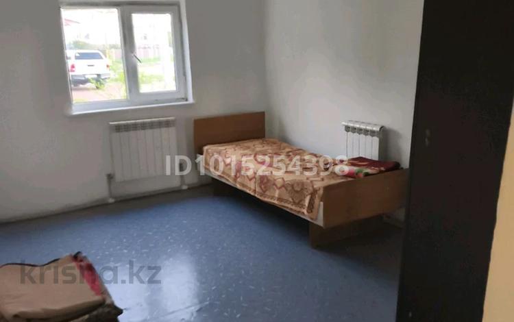 3 комнаты · 50 м² · 1 этаж, Пер. сарыагаш — Смолл за 90 000 ₸ в Астане, Сарайшык р-н — фото 2