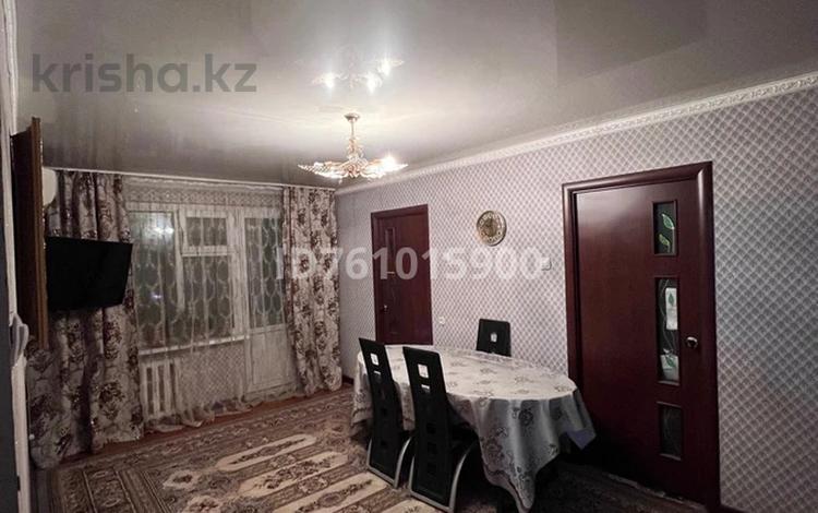 4-комнатная квартира · 60.6 м² · 4/5 этаж, мкр 5, Есет-Батыра 103 за 16 млн ₸ в Актобе — фото 2