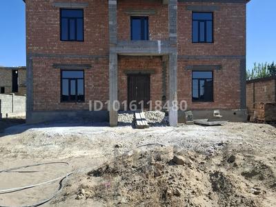 Отдельный дом · 7 комнат · 260 м² · 10 сот., Усманова 35 за 56 млн ₸ в Туркестане