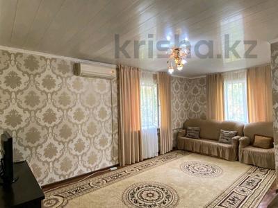 3-бөлмелі пәтер, 55 м², 3/3 қабат ай сайын, Пр Айбергенова 4, бағасы: 180 000 〒 в Шымкенте