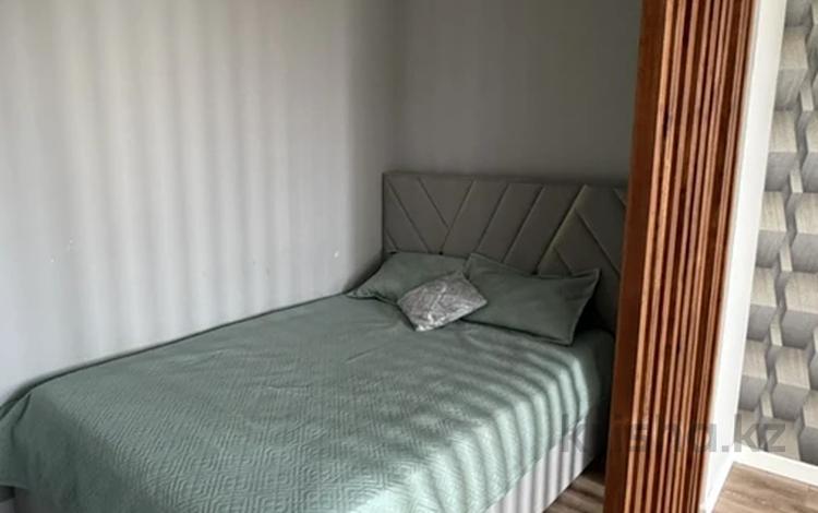 1-комнатная квартира · 42 м², Нажимеденова 27 за 15 000 ₸ в Астане, Сарайшык р-н — фото 2