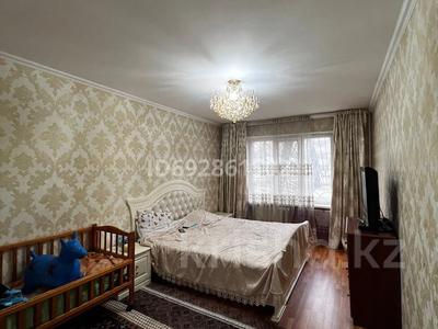 4-комнатная квартира, 83.9 м², 1/5 этаж, мкр Аксай-3А 77 — Толе би- Яссауи за 49 млн 〒 в Алматы, Ауэзовский р-н
