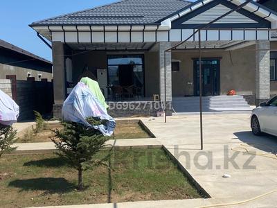 Отдельный дом · 6 комнат · 248 м² · 8 сот., мкр Самал-2 за 93 млн ₸ в Шымкенте, Абайский р-н