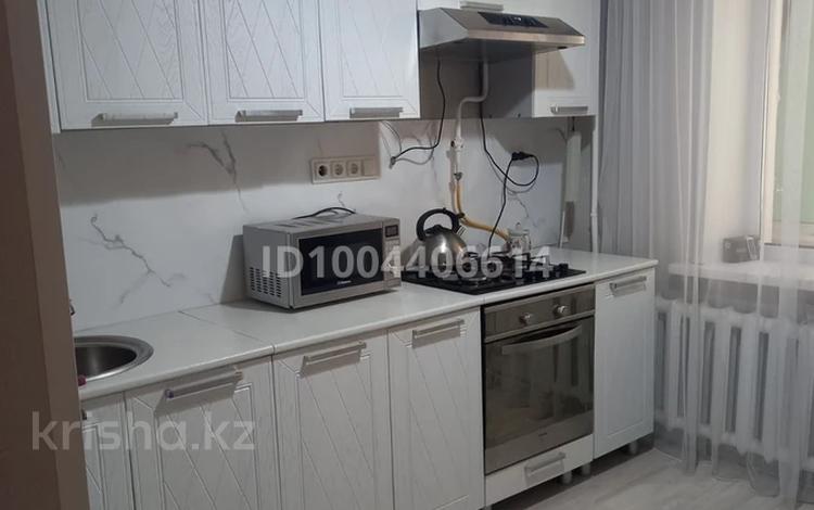 2-комнатная квартира · 52 м² · 1/5 этаж, мкр Жана Орда, 4 за 13 000 ₸ в Уральске — фото 27