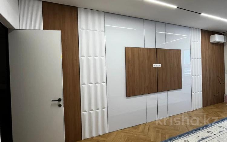 4-бөлмелі пәтер · 165 м² · 4/10 қабат, Алтын орда ш/а. 11б, бағасы: 73 млн ₸ в Актобе, мкр. Алтын орда — фото 16
