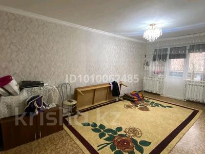 2-комнатная квартира · 46 м² · 3/5 этаж, мкр Акбулак за 13 млн 〒 в Таразе