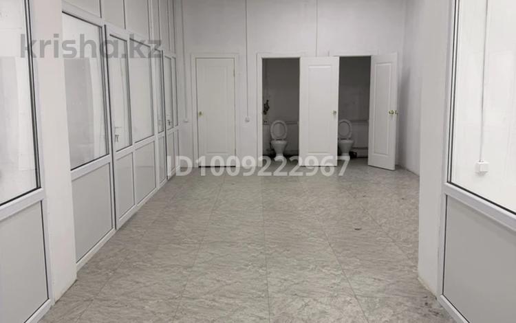 Свободное назначение, офисы, салоны красоты, образование · 166.7 м² за 33 млн ₸ в Актобе, мкр. Алтын орда — фото 2
