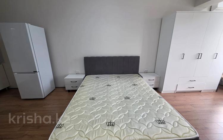 1-комнатная квартира · 30 м² · 13/17 этаж, Ауэзова 2/4 за 250 000 ₸ в Алматы, Алмалинский р-н — фото 2