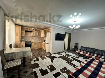 2-комнатная квартира, 56 м², 6/9 этаж помесячно, Жабаева за 170 000 〒 в Петропавловске